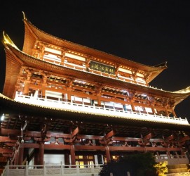 大竹长沙旅游攻略(长沙旅游攻略景点必去长沙美食街)