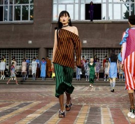 大竹广西民族大学兼职模特李琳(2022年即将升为公办的大学)