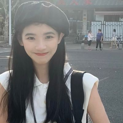 大竹商务伴游带客户去看海豚表演