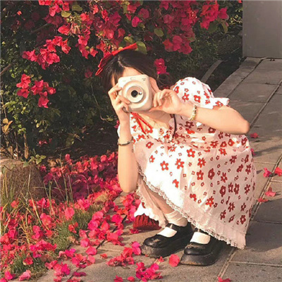 大竹伴游女生镇凝莲