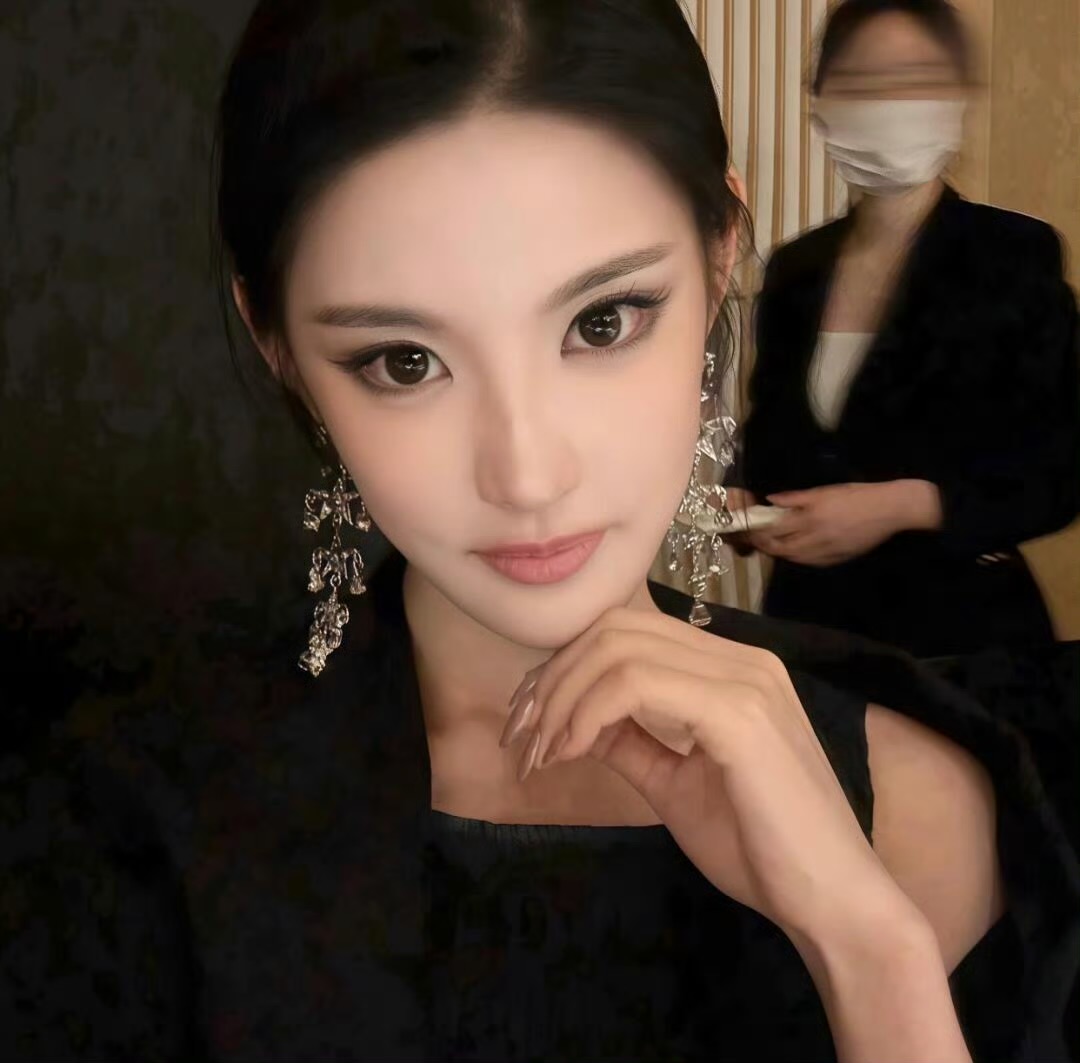 大竹伴游女生 | Isabella Chen的资料